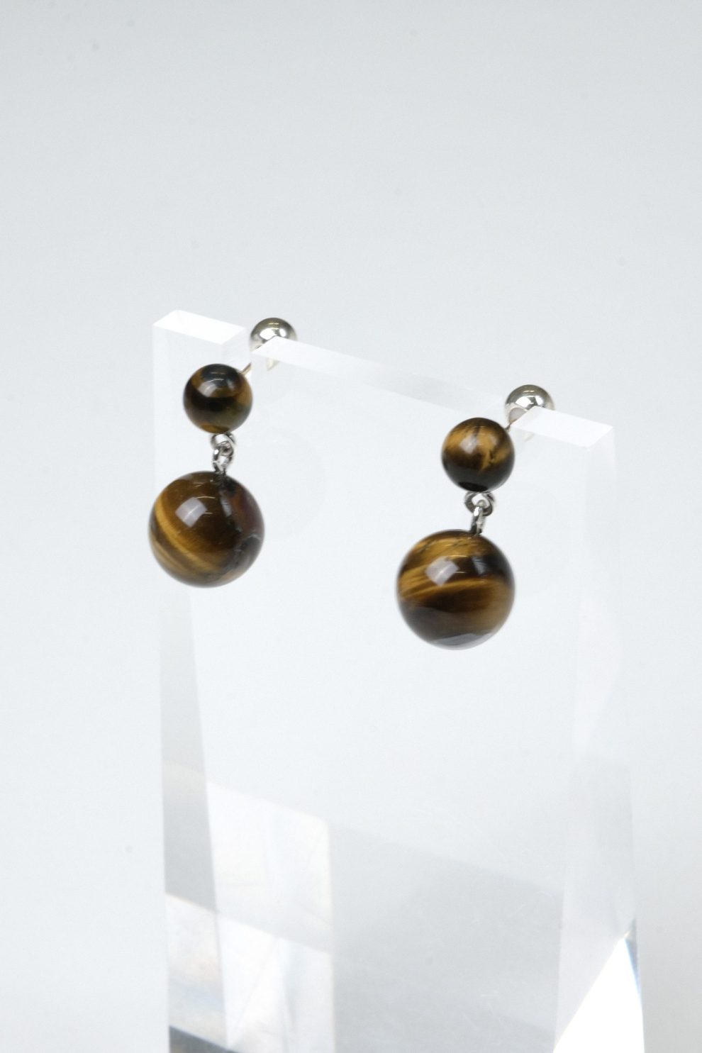 Серьги пуссеты Еiger Eye