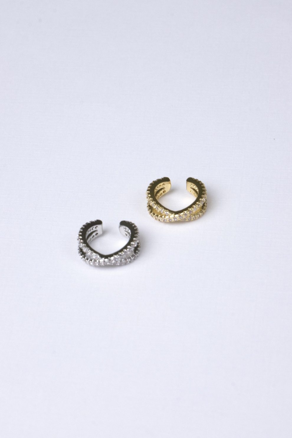 Кафф Metal infinity с фианитами