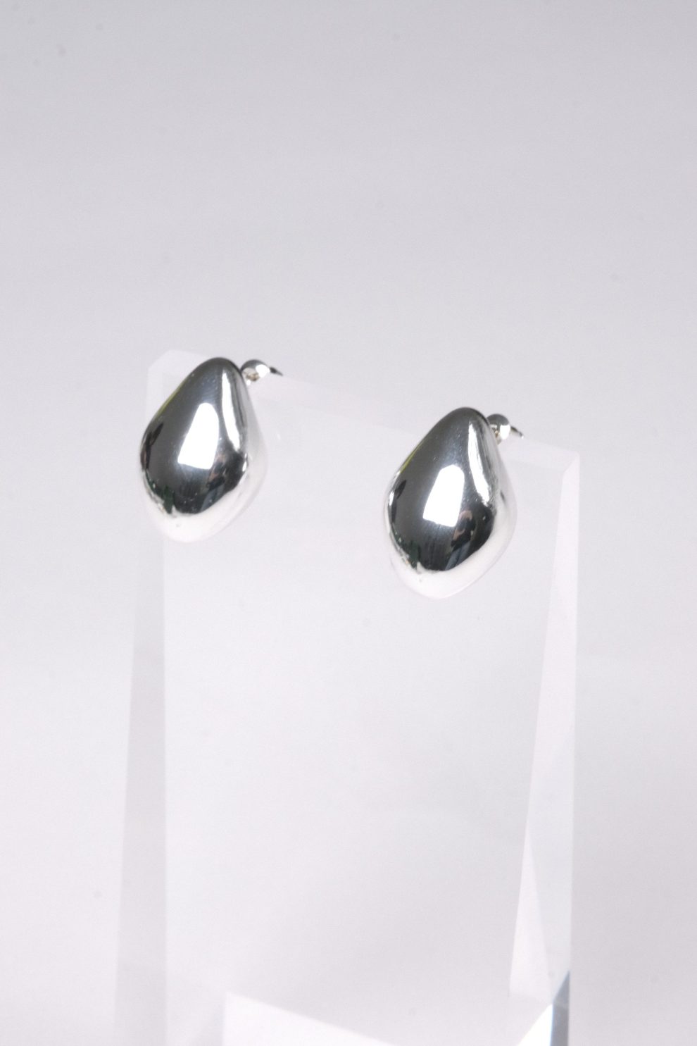 Серьги на гвоздиках droplet