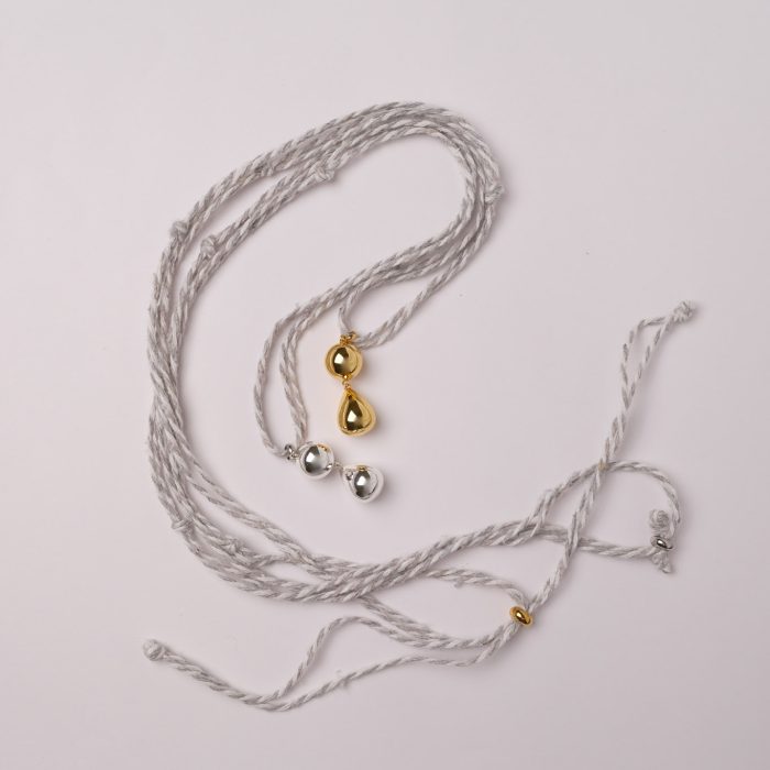 Подвеска нить с песочными часами