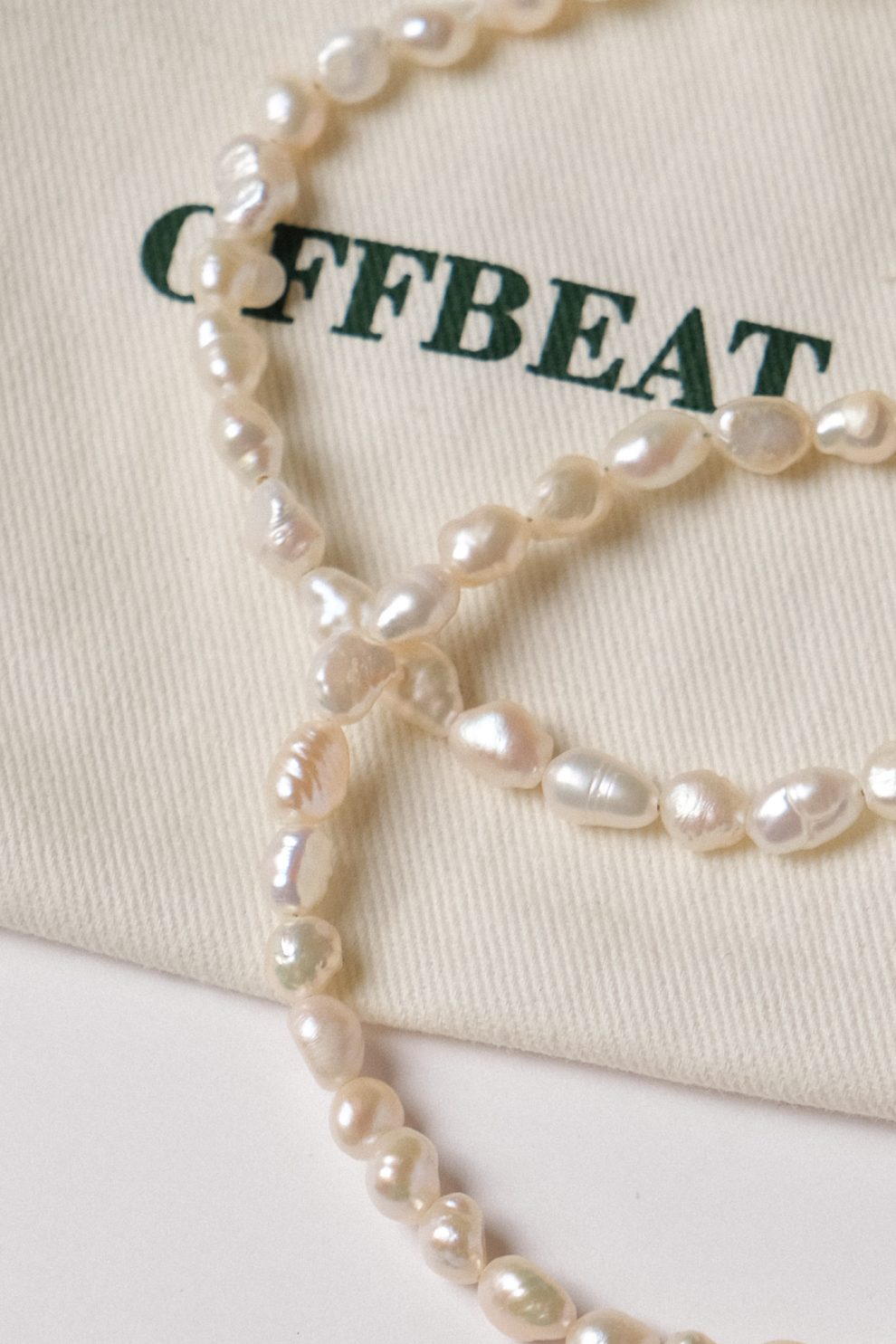 Анклет  классический из мелкого жемчуга