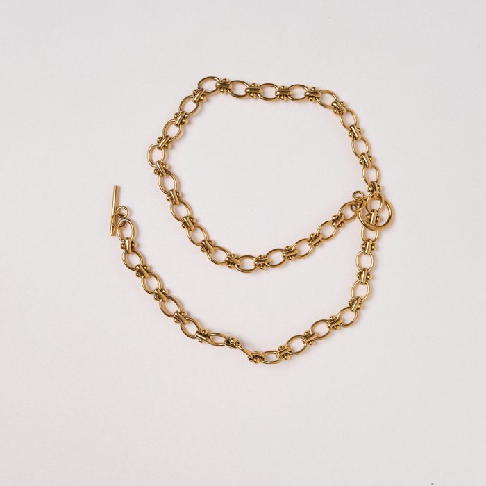Цепь из овала со вставками из кругляшков в позолоте