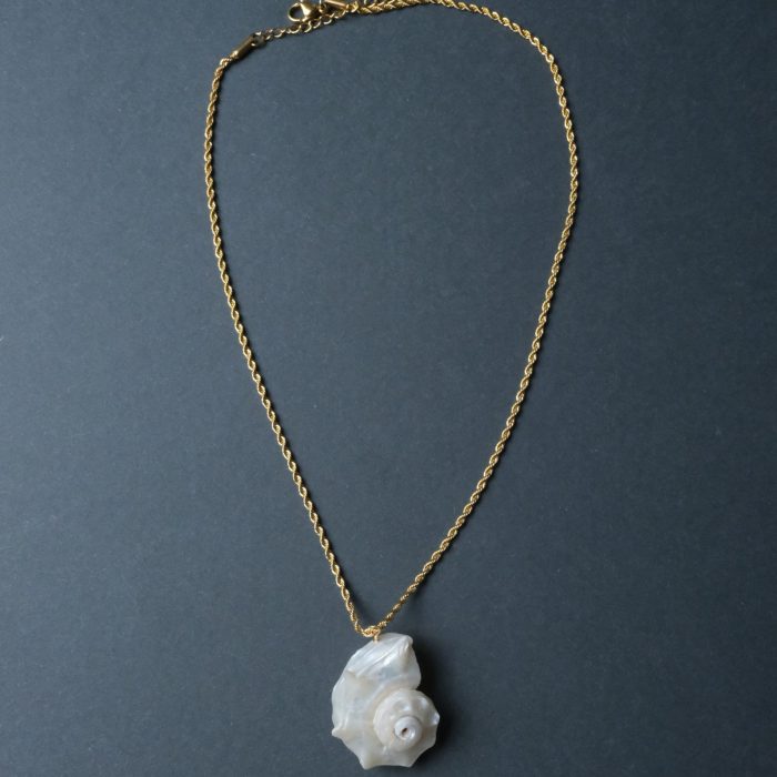 Подвеска Golden Conch