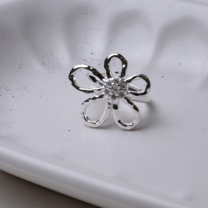 Кольцо Radiant Petals