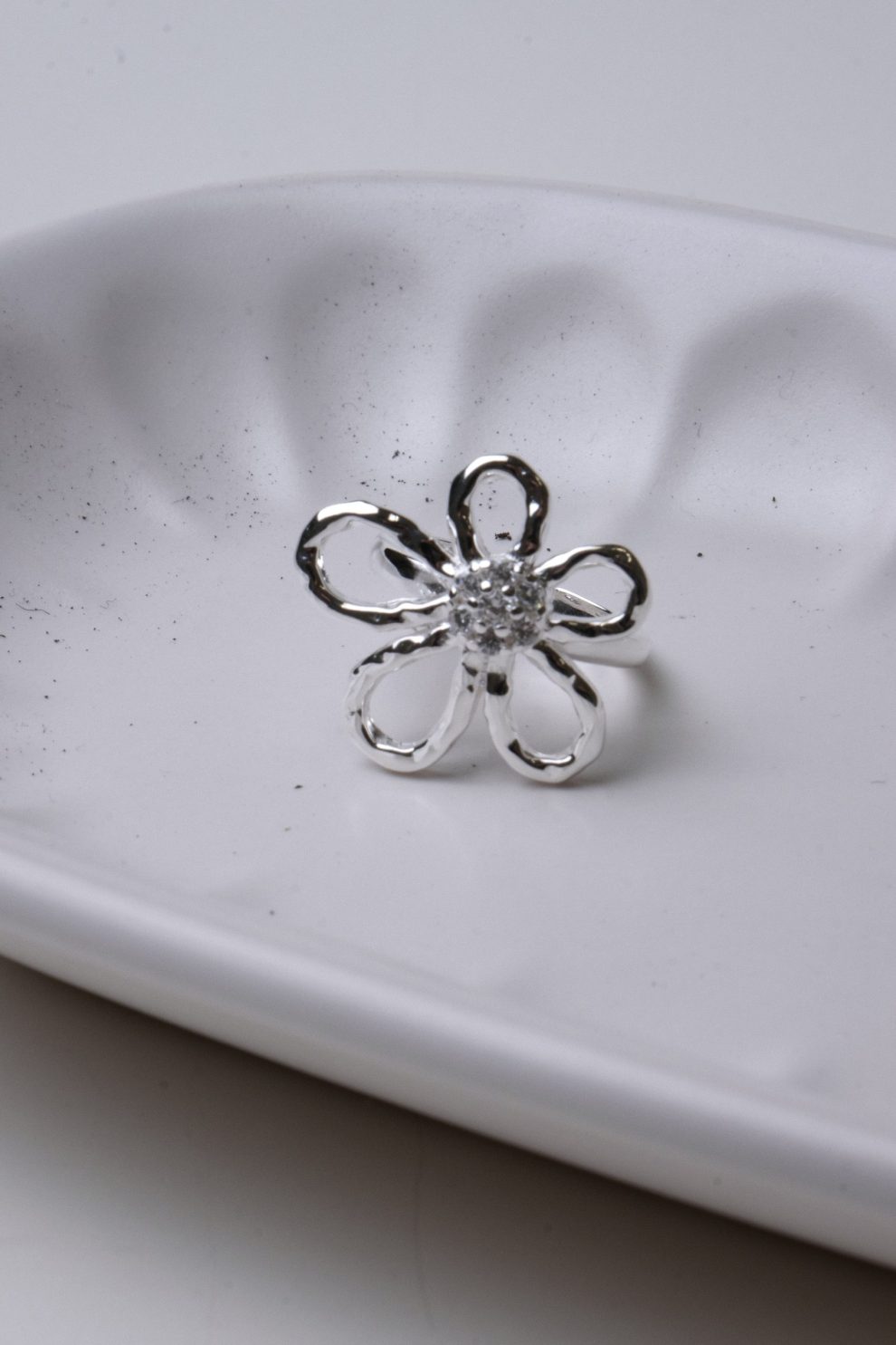 Кольцо Radiant Petals