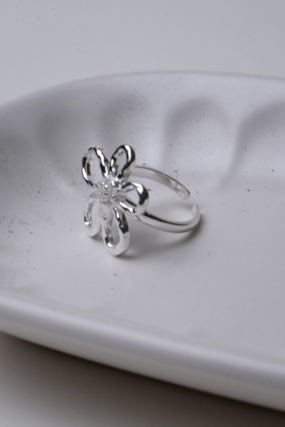 Кольцо Radiant Petals