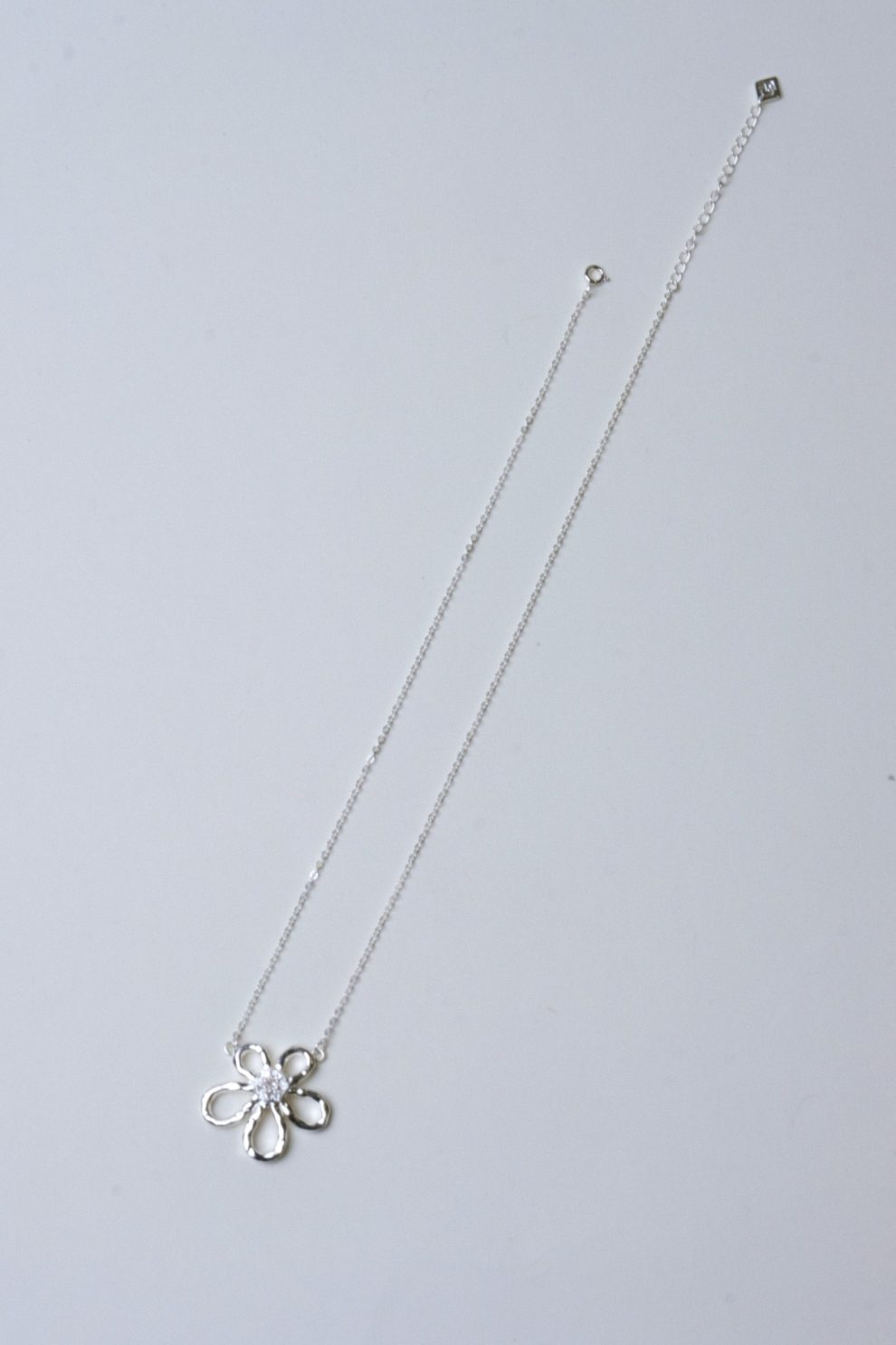 Подвеска Radiant Petals