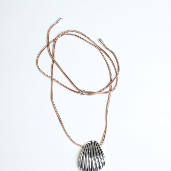 Подвеска на шнуре Shell