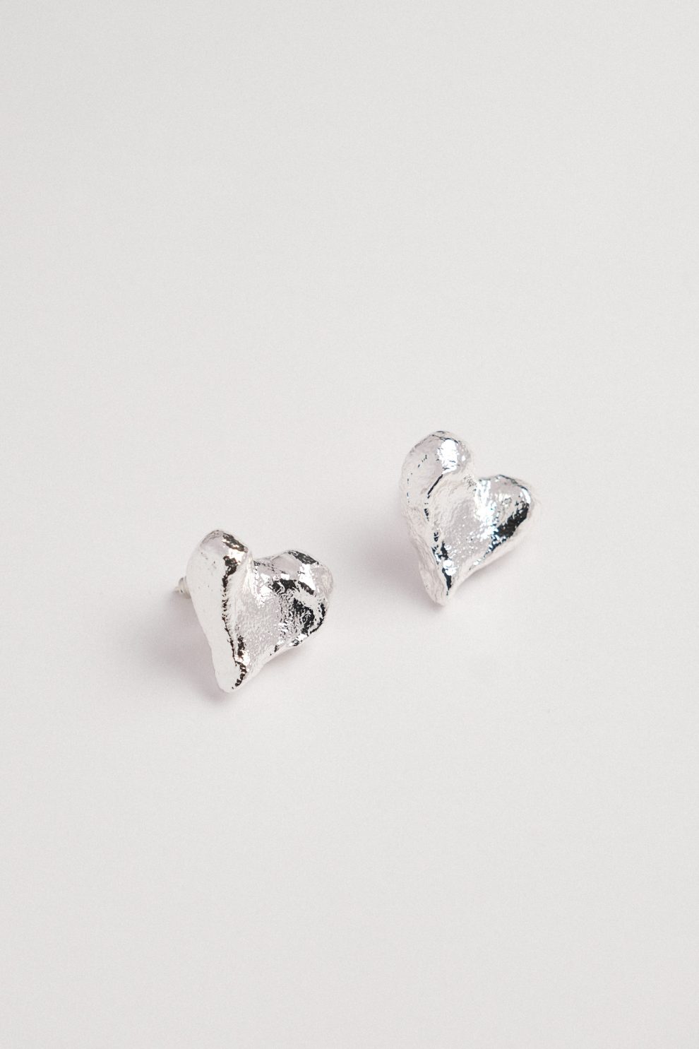 Серьги crumpled heart